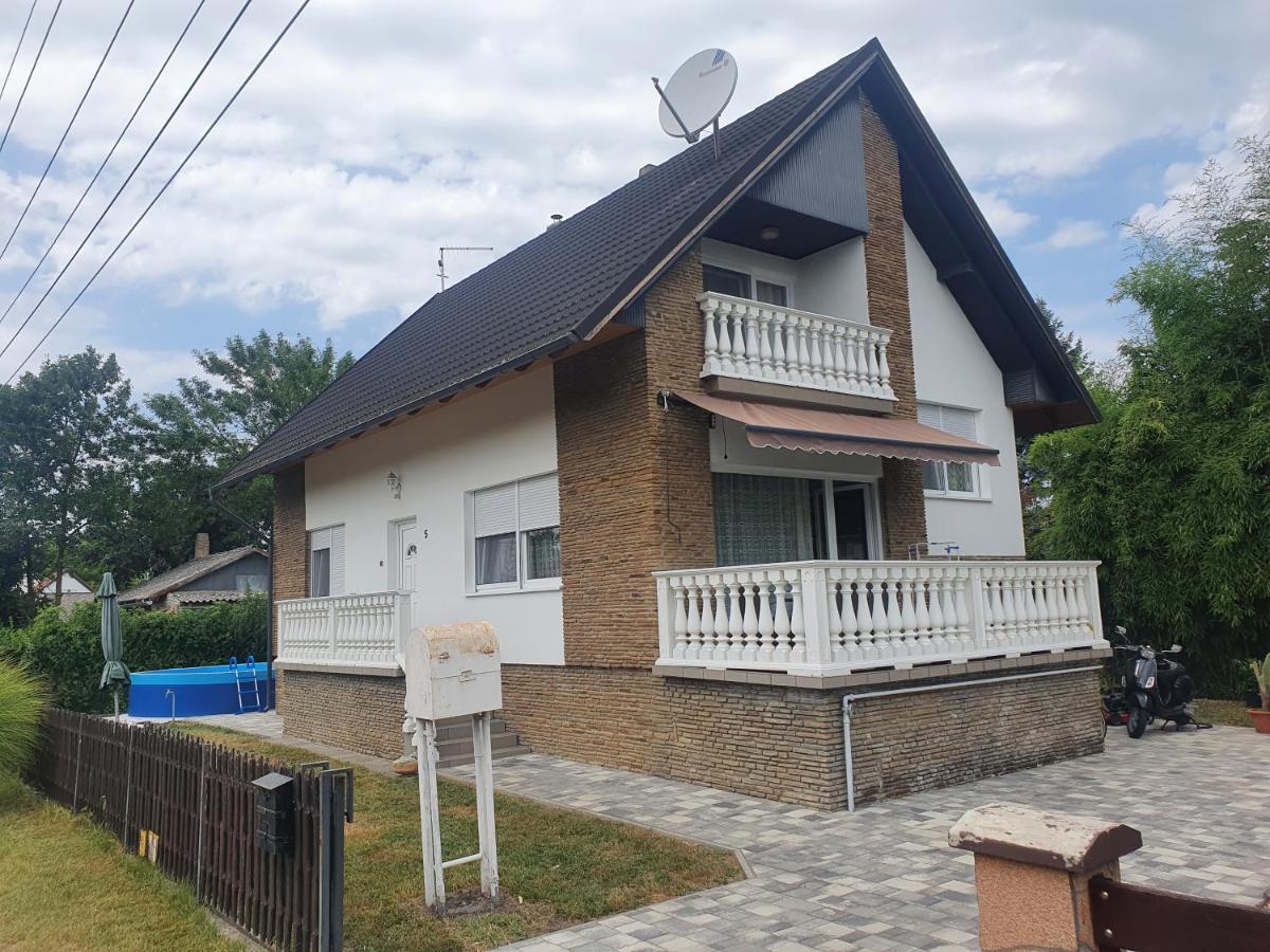 Wolf Vendeghaz Villa Balatonkeresztur Ngoại thất bức ảnh